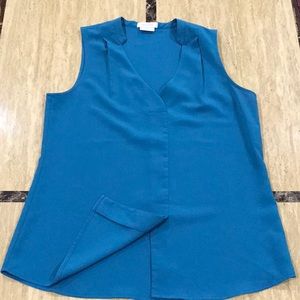 Sleeveless V-Neck Top